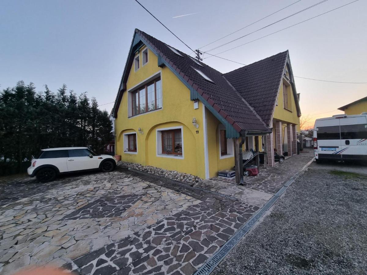 Pension Donaublick Grein 2 In Stifterstrasse 19A Exterior foto